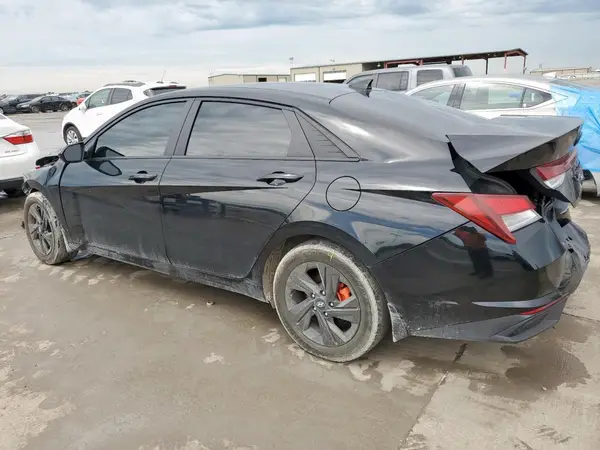 KMHLM4AG8PU536116 2023 HYUNDAI ELANTRA - Image 2