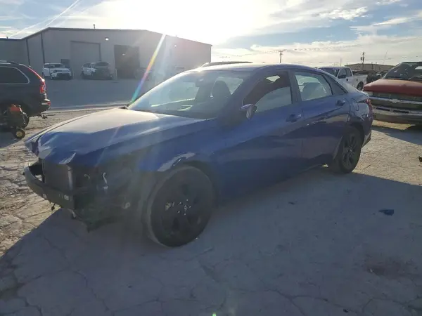KMHLM4AG8PU545477 2023 HYUNDAI ELANTRA - Image 1