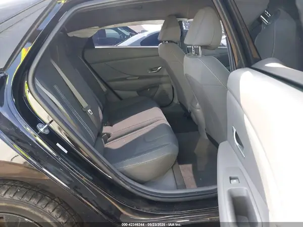 KMHLM4AG8PU577829 2023 HYUNDAI ELANTRA - Image 8
