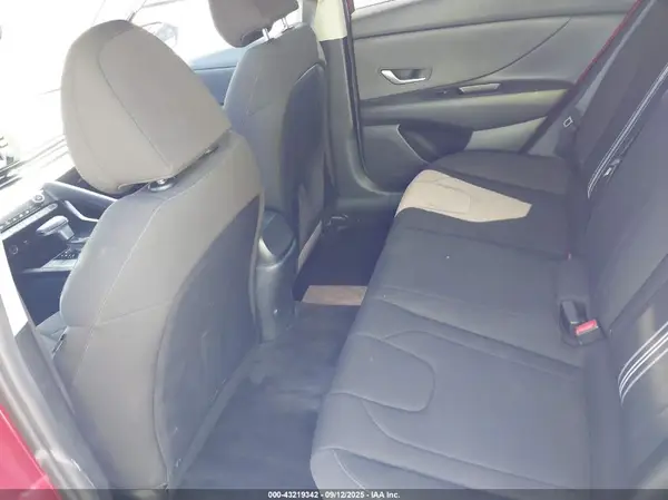KMHLM4AG8PU583775 2023 HYUNDAI ELANTRA - Image 8