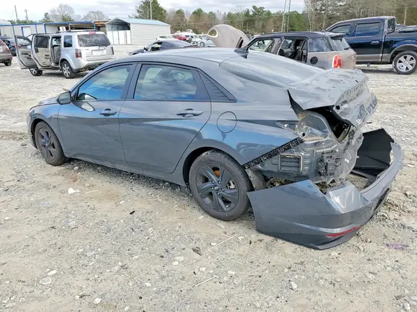 KMHLM4AG8PU583906 2023 HYUNDAI ELANTRA - Image 2