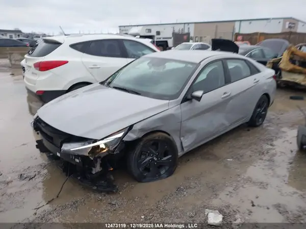 KMHLM4AG8PU587681 2023 HYUNDAI ELANTRA - Image 2