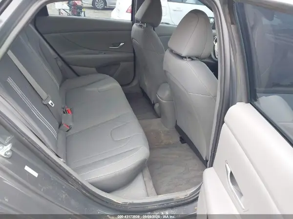 KMHLM4AG8PU596672 2023 HYUNDAI ELANTRA - Image 8