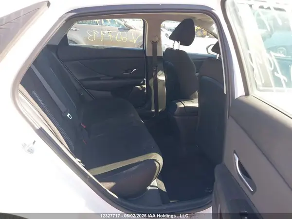 KMHLM4AG8PU607993 2023 HYUNDAI ELANTRA - Image 8