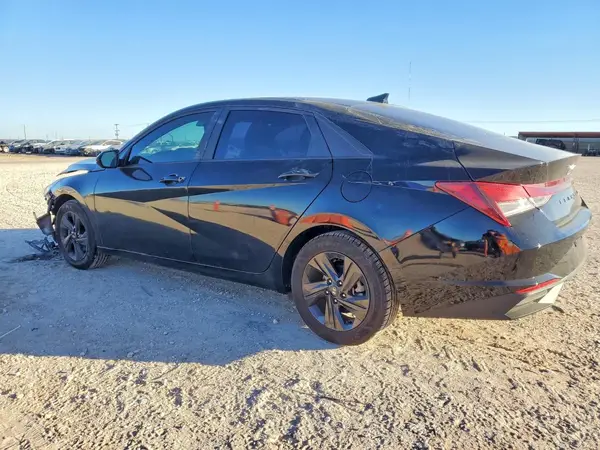 KMHLM4AG8PU626396 2023 HYUNDAI ELANTRA - Image 2