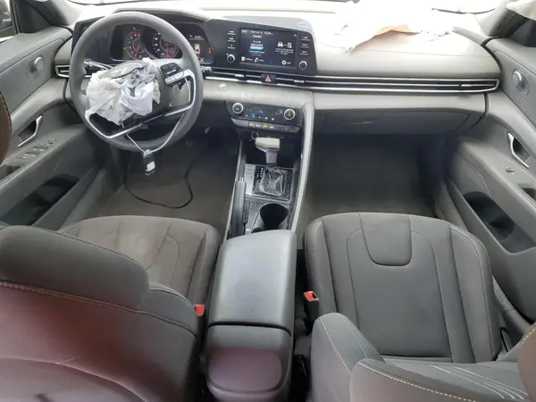 KMHLM4AG8PU631033 2023 HYUNDAI ELANTRA - Image 8