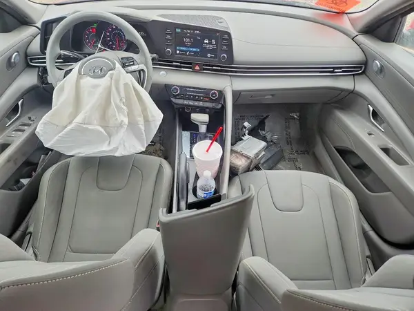 KMHLM4AG9MU101682 2021 HYUNDAI ELANTRA - Image 8