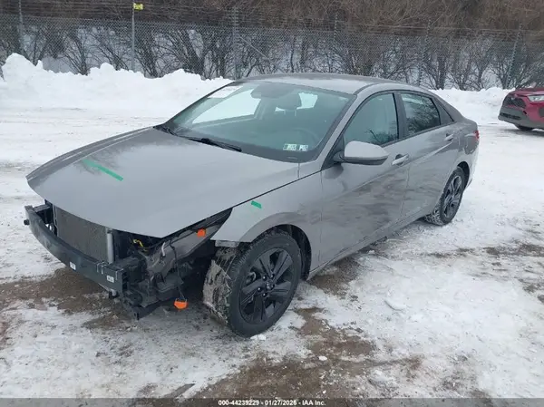 KMHLM4AG9MU139025 2021 HYUNDAI ELANTRA - Image 2