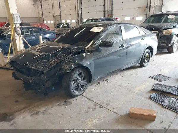 KMHLM4AG9MU140904 2021 HYUNDAI ELANTRA - Image 2