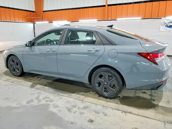 KMHLM4AG9MU167228 2021 HYUNDAI ELANTRA - Image 2