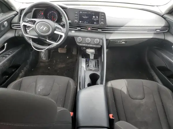 KMHLM4AG9MU197393 2021 HYUNDAI ELANTRA - Image 8