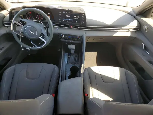 KMHLM4AG9NU217420 2022 HYUNDAI ELANTRA - Image 8