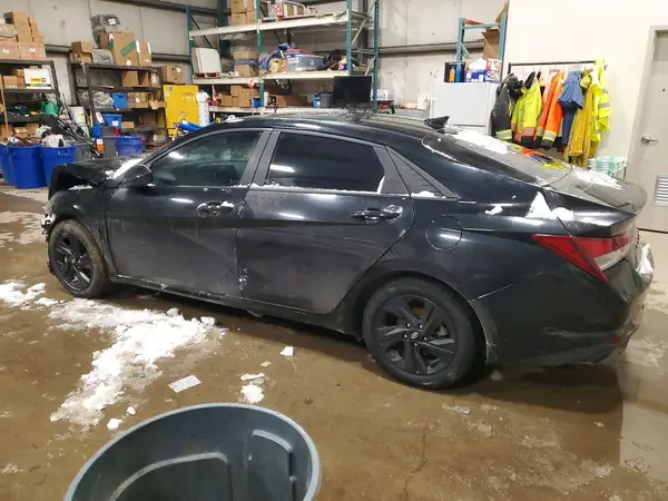KMHLM4AG9NU229499 2022 HYUNDAI ELANTRA - Image 2