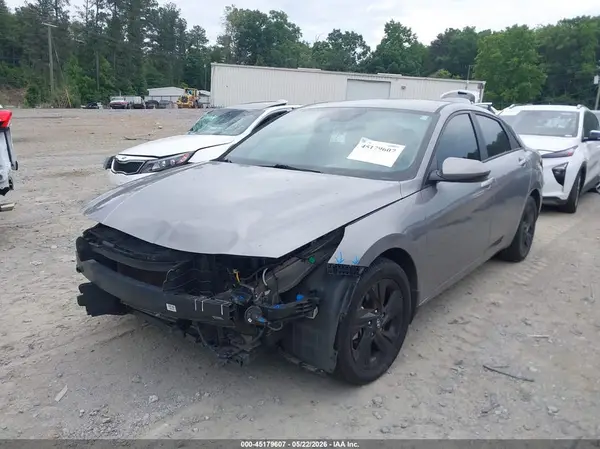 KMHLM4AG9NU239224 2022 HYUNDAI ELANTRA - Image 2