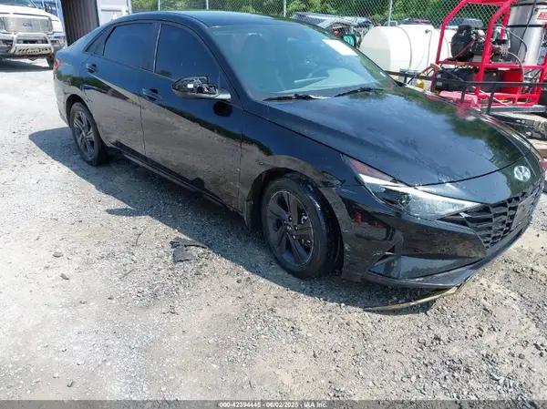 KMHLM4AG9NU241684 2022 HYUNDAI ELANTRA - Image 1