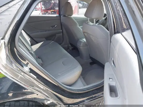 KMHLM4AG9NU241684 2022 HYUNDAI ELANTRA - Image 8
