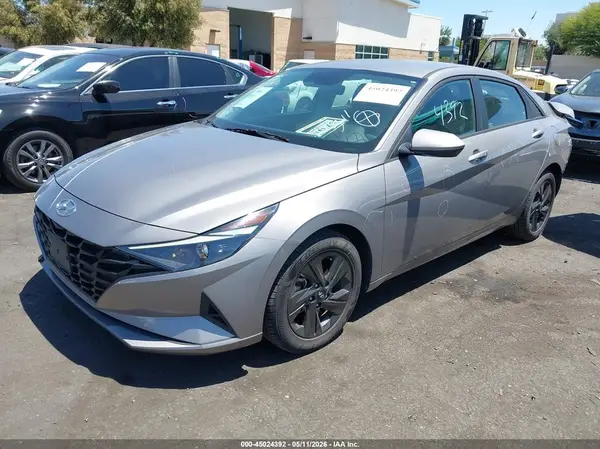 KMHLM4AG9NU260980 2022 HYUNDAI ELANTRA - Image 2