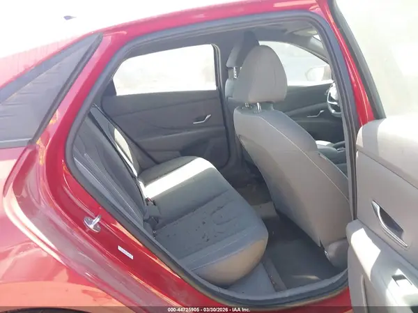 KMHLM4AG9NU265242 2022 HYUNDAI ELANTRA - Image 8