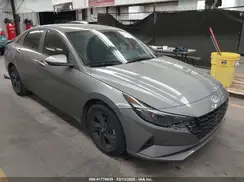 KMHLM4AG9NU271624 2022 HYUNDAI ELANTRA