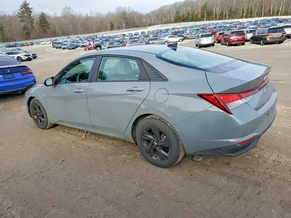 KMHLM4AG9NU272529 2022 HYUNDAI ELANTRA - Image 2
