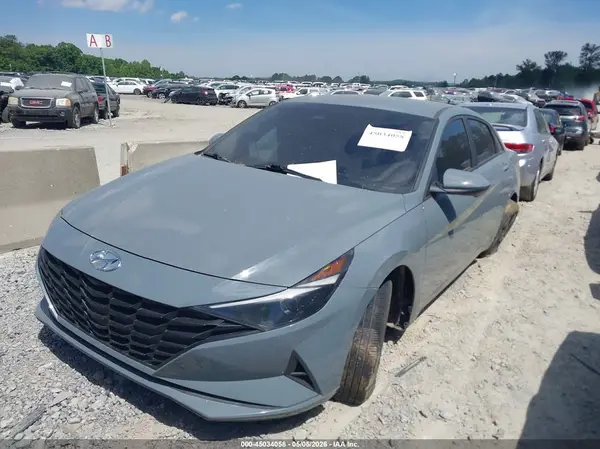KMHLM4AG9NU283840 2022 HYUNDAI ELANTRA - Image 2