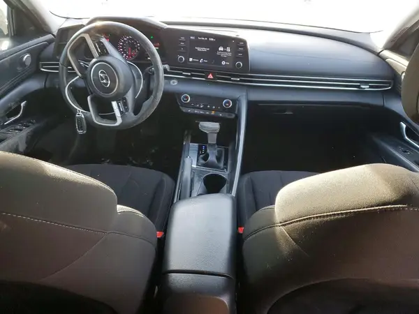 KMHLM4AG9NU289220 2022 HYUNDAI ELANTRA - Image 8