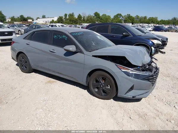 KMHLM4AG9NU289797 2022 HYUNDAI ELANTRA - Image 1