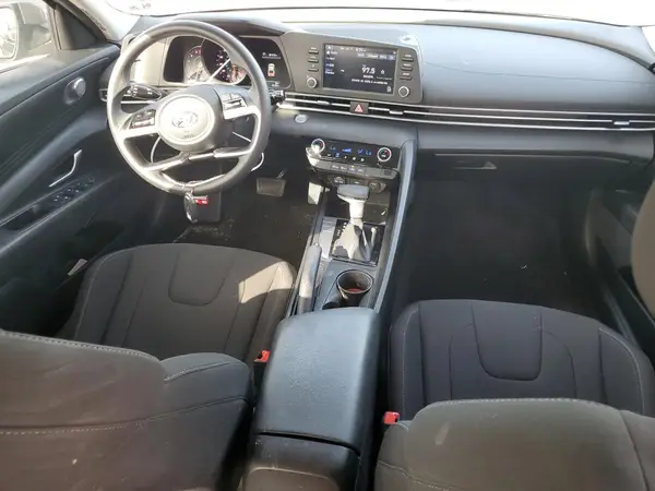 KMHLM4AG9NU303889 2022 HYUNDAI ELANTRA - Image 8