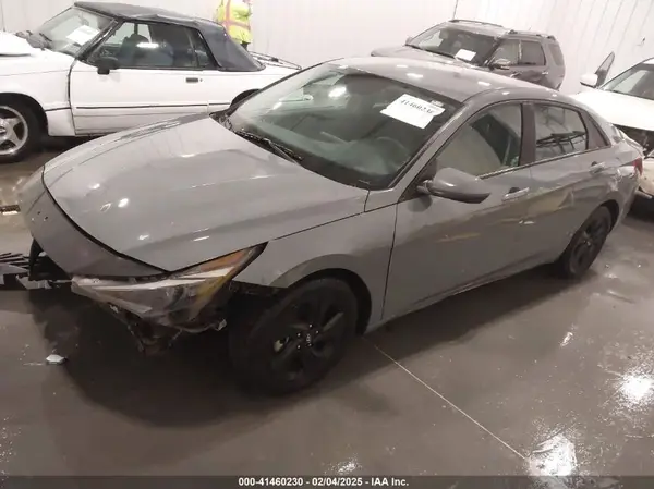 KMHLM4AG9NU308302 2022 HYUNDAI ELANTRA - Image 2
