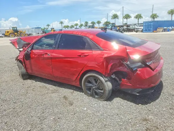 KMHLM4AG9NU317825 2022 HYUNDAI ELANTRA - Image 2