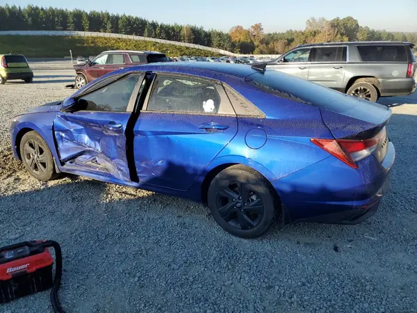KMHLM4AG9NU321406 2022 HYUNDAI ELANTRA - Image 2