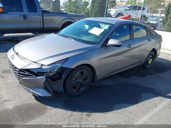 KMHLM4AG9NU322152 2022 HYUNDAI ELANTRA - Image 2