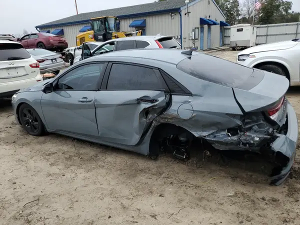 KMHLM4AG9NU329246 2022 HYUNDAI ELANTRA - Image 2