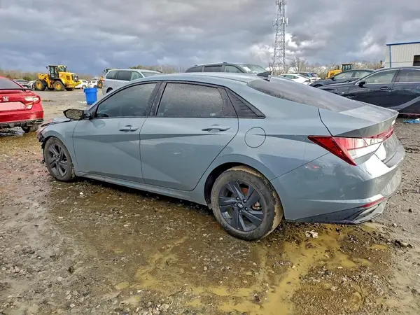 KMHLM4AG9NU331157 2022 HYUNDAI ELANTRA - Image 2