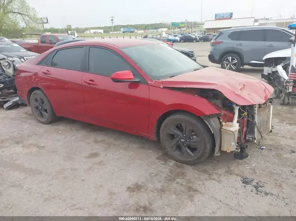 KMHLM4AG9NU332907 2022 HYUNDAI ELANTRA - Image 1