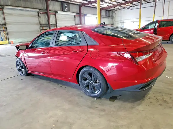 KMHLM4AG9NU339856 2022 HYUNDAI ELANTRA - Image 2