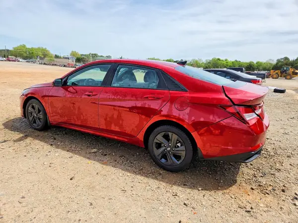 KMHLM4AG9NU356401 2022 HYUNDAI ELANTRA - Image 2