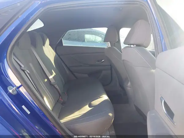 KMHLM4AG9NU358830 2022 HYUNDAI ELANTRA - Image 8