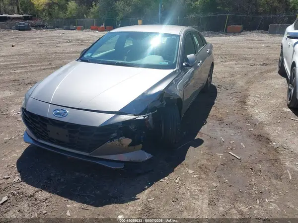 KMHLM4AG9NU361162 2022 HYUNDAI ELANTRA - Image 2