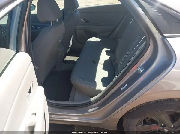 KMHLM4AG9NU361162 2022 HYUNDAI ELANTRA - Image 8