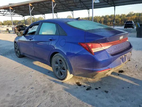 KMHLM4AG9NU361372 2022 HYUNDAI ELANTRA - Image 2