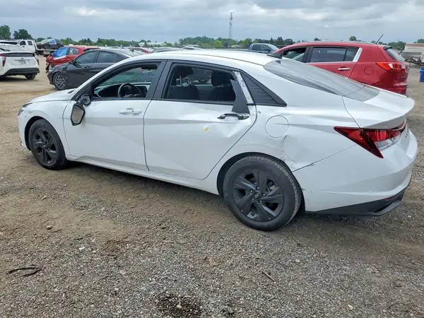 KMHLM4AG9NU363638 2022 HYUNDAI ELANTRA - Image 2
