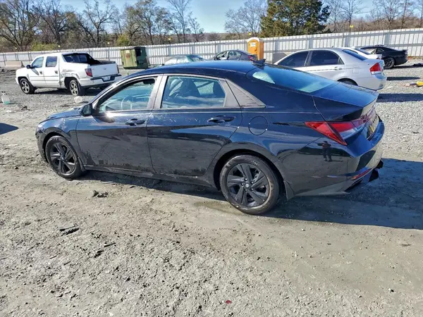 KMHLM4AG9PU386114 2023 HYUNDAI ELANTRA - Image 2