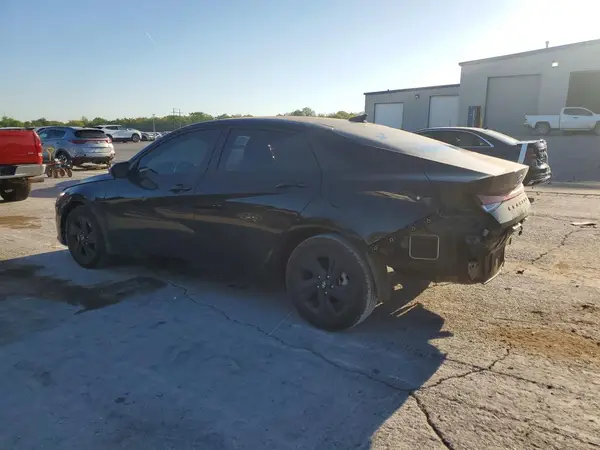 KMHLM4AG9PU395282 2023 HYUNDAI ELANTRA - Image 2