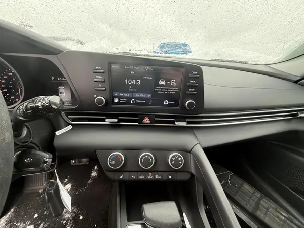 KMHLM4AG9PU422626 2023 HYUNDAI ELANTRA - Image 8