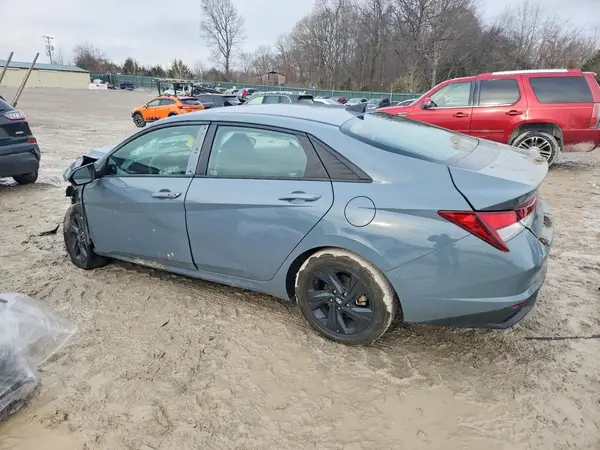 KMHLM4AG9PU429768 2023 HYUNDAI ELANTRA - Image 2