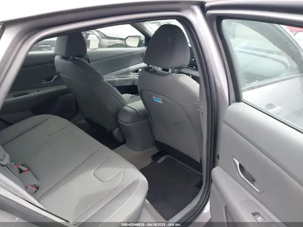 KMHLM4AG9PU436994 2023 HYUNDAI ELANTRA - Image 8