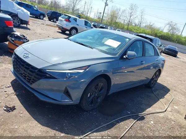 KMHLM4AG9PU437580 2023 HYUNDAI ELANTRA - Image 2