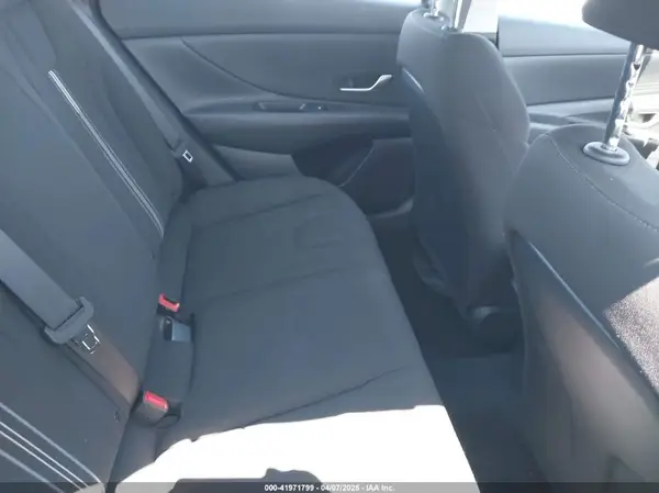 KMHLM4AG9PU437580 2023 HYUNDAI ELANTRA - Image 8