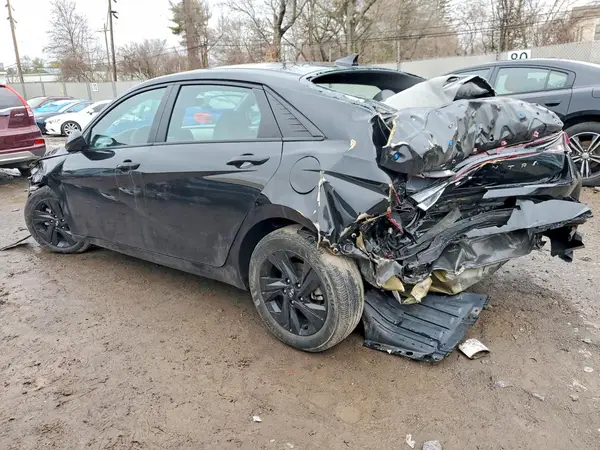 KMHLM4AG9PU443055 2023 HYUNDAI ELANTRA - Image 2